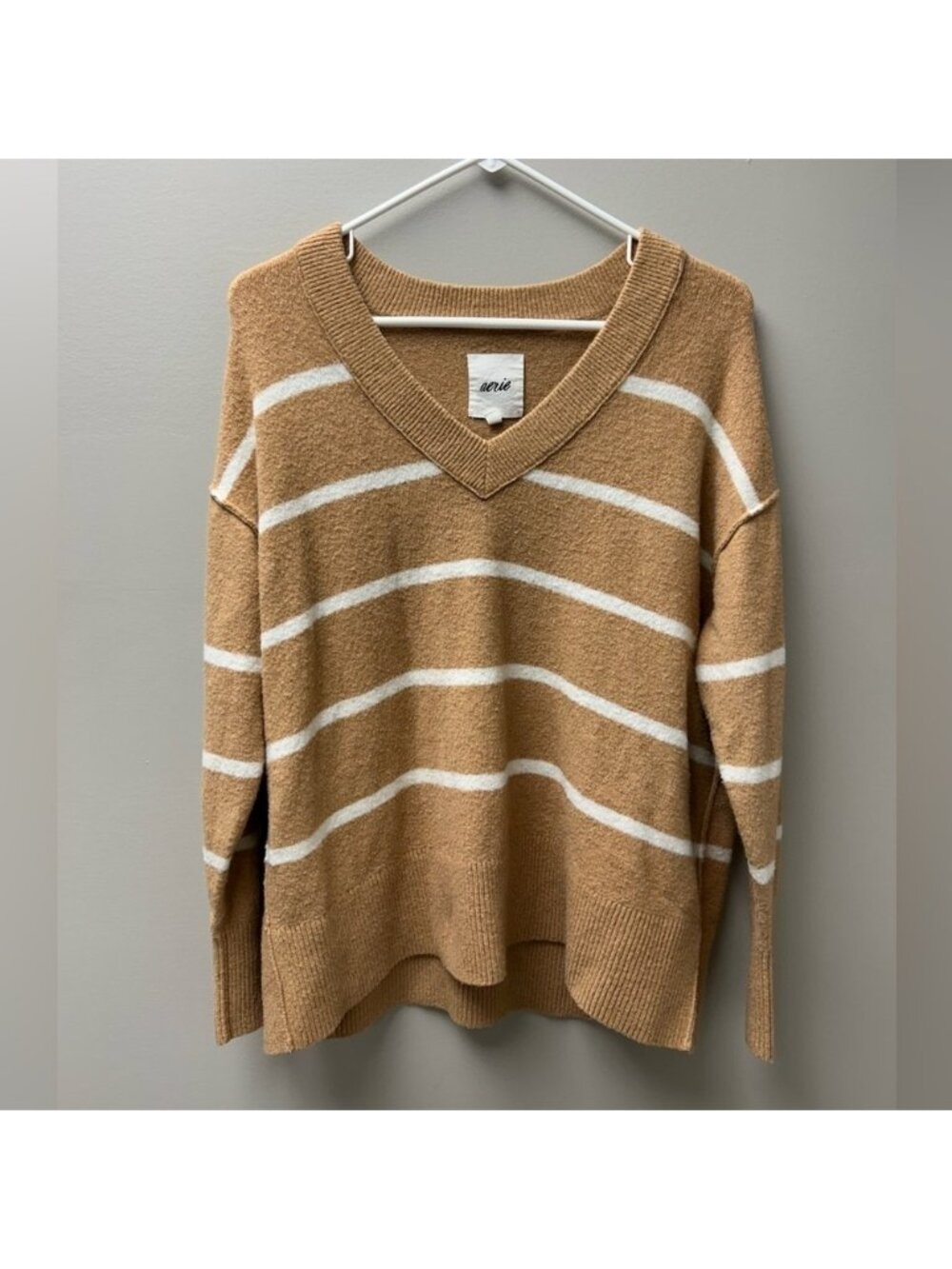 Aerie Oversized Tan & White V Neck Knit Sweater
